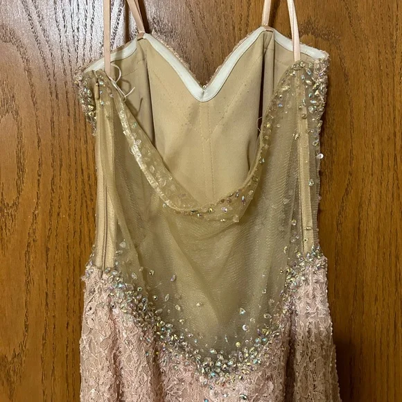 Light pink spaghetti strap beaded prom dress, size 4 - Picture 4 of 8
